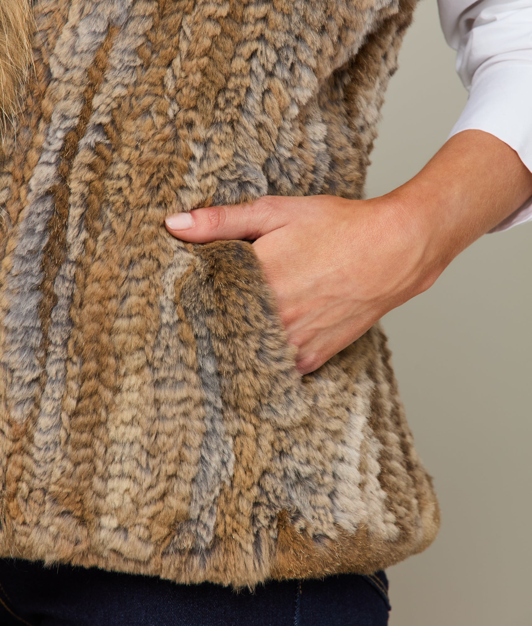 Elysian Fur Vest :: Natural - Image 3